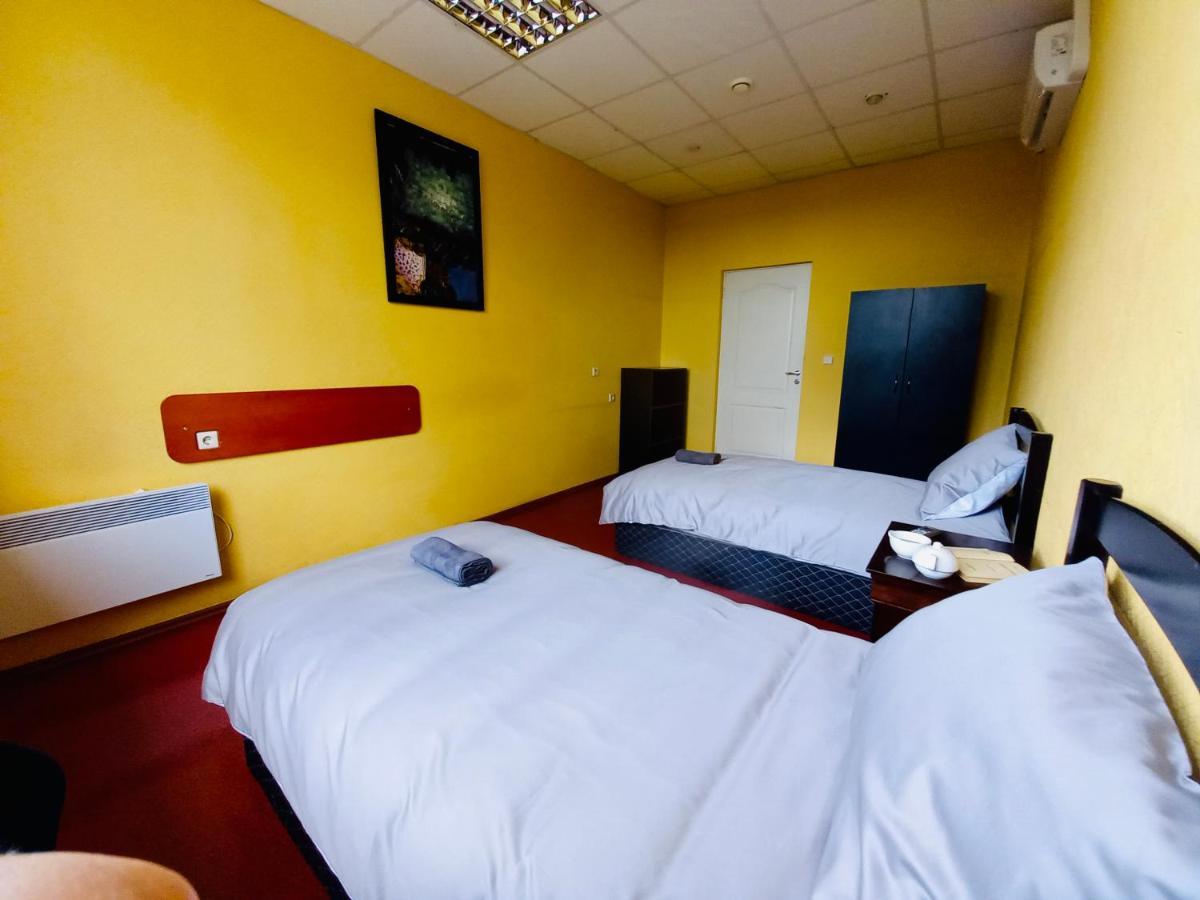 Hostelis R27 Aizpute Extérieur photo