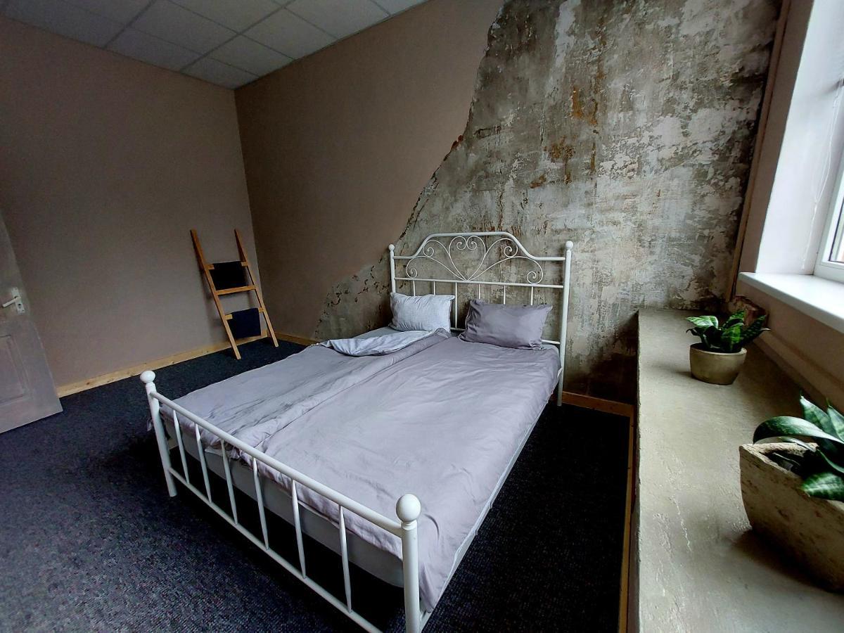 Hostelis R27 Aizpute Extérieur photo
